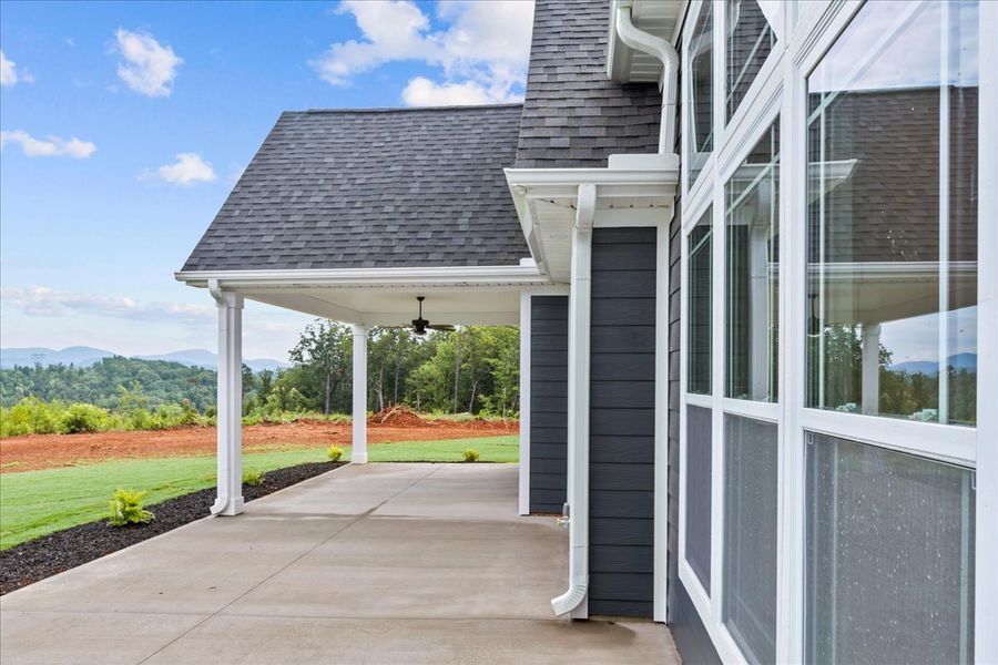 Representative exterior details of a home built from the Converse Elite by Enchanted Homes in Pointe Summit, Slater-Marietta (Image 33).