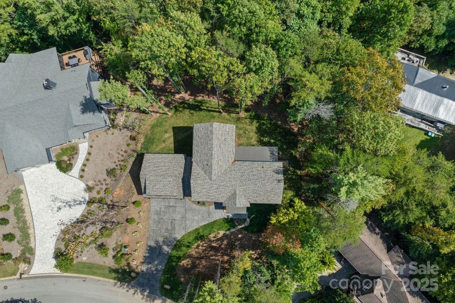 Image 40 of a home in .