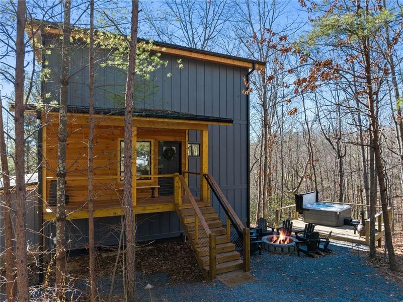 Exterior details and patio area of a home in , Blue Ridge (Image 32).