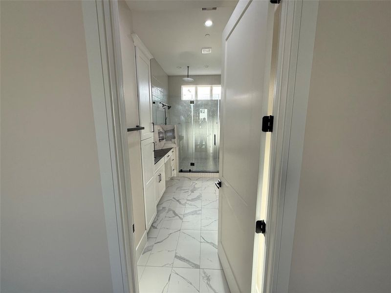 Image 40 of a home in .