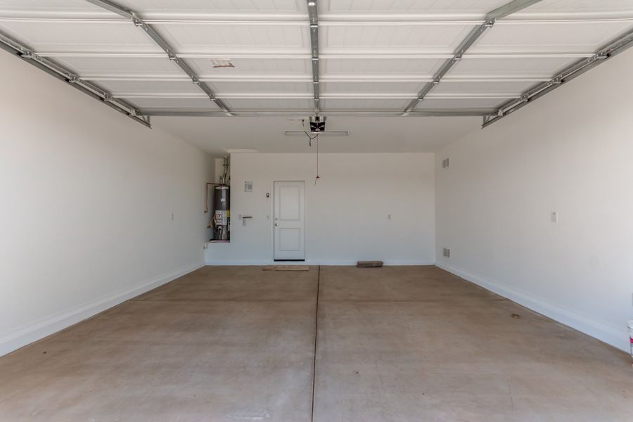 Representative unfurnished interior of a home built from the Plan 3510 by Scott Communities in The Views at Rancho Cabrillo, Peoria (Image 17). Representative unfurnished interior of a home built from the Plan 3510 by Scott Communities in The Views at Rancho Cabrillo, Peoria (Image 17).
