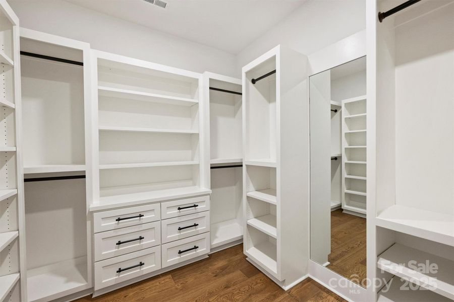 Spacious, unfurnished interior of a new home in , Charlotte (Image 27).