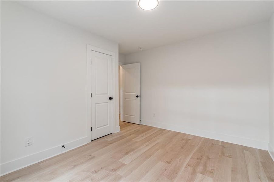 Spacious, unfurnished interior of a new home in , Gainesville (Image 34).