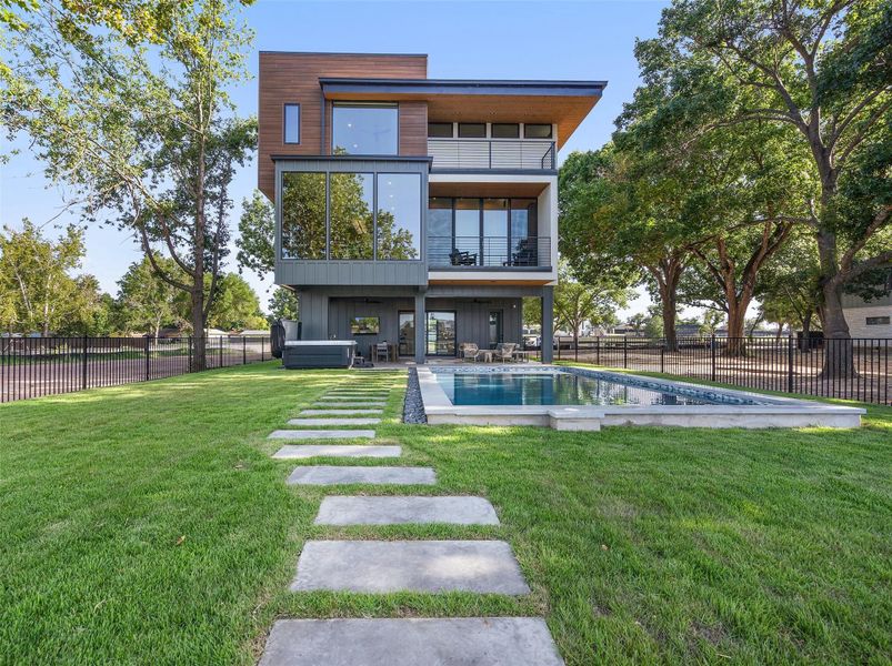 Private gates of the prestigious Drace waterfront community.