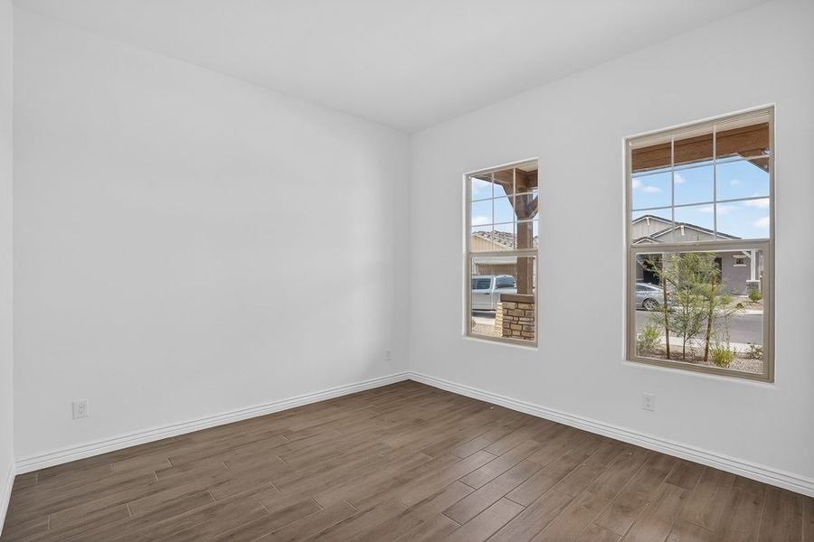 Spacious, unfurnished interior of a new home in Hawes Crossing, Mesa (Image 20).