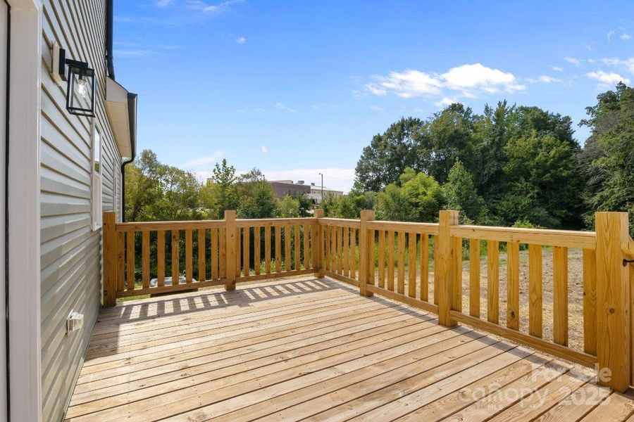 Image 14 of a home in . Image 14 of a home in .