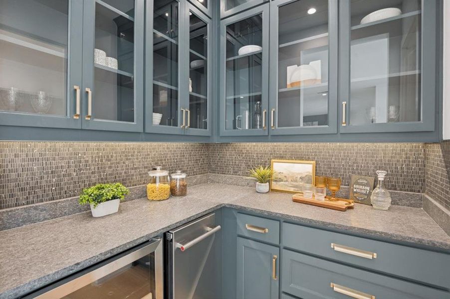 Furnished interior view inside a new home in , Farmers Branch (Image 37).