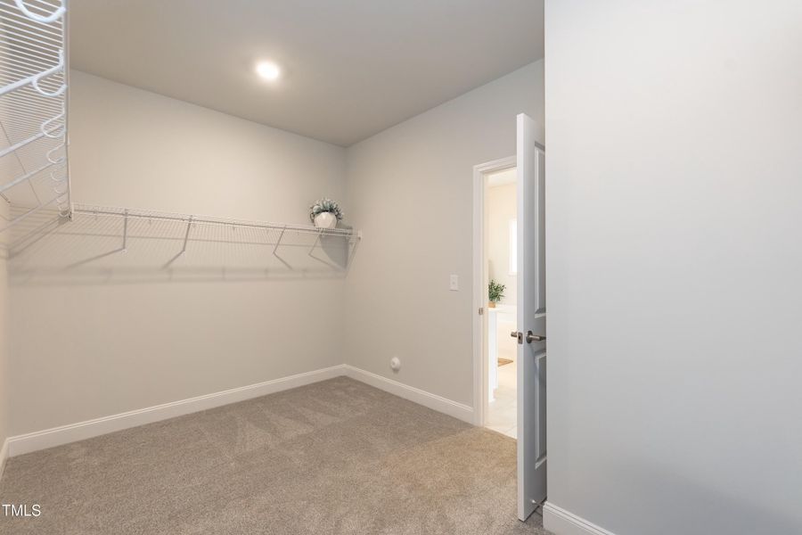 15 Primary Closet 01