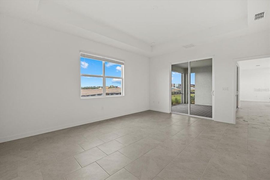 Spacious, unfurnished interior of a new home in Rye Ranch, Parrish (Image 46).