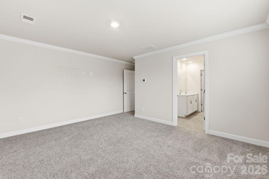 Spacious, unfurnished interior of a new home in , Shelby (Image 21).