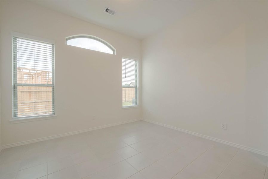 Spacious, unfurnished interior of a new home in Mandola Farms , Richmond (Image 26).