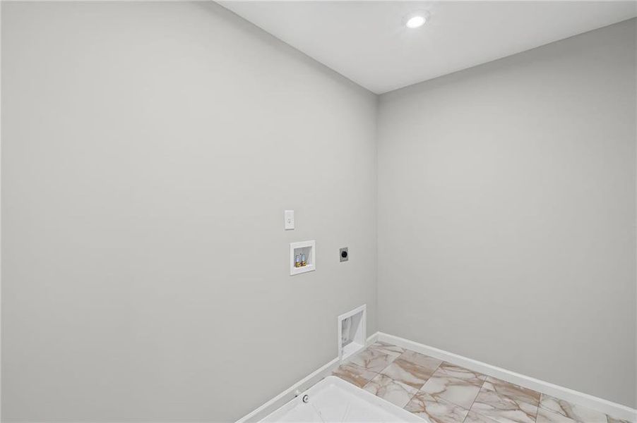 Spacious, unfurnished interior of a new home in Twin Lakes, Hoschton (Image 35). Spacious, unfurnished interior of a new home in Twin Lakes, Hoschton (Image 35).