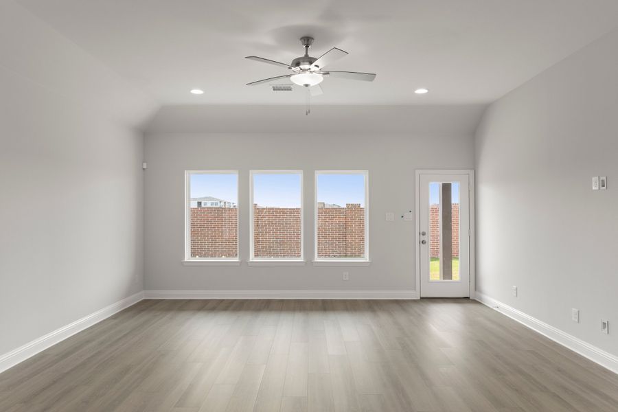 Spacious, unfurnished interior of a new home in Walden Pond, Forney (Image 15). Spacious, unfurnished interior of a new home in Walden Pond, Forney (Image 15).