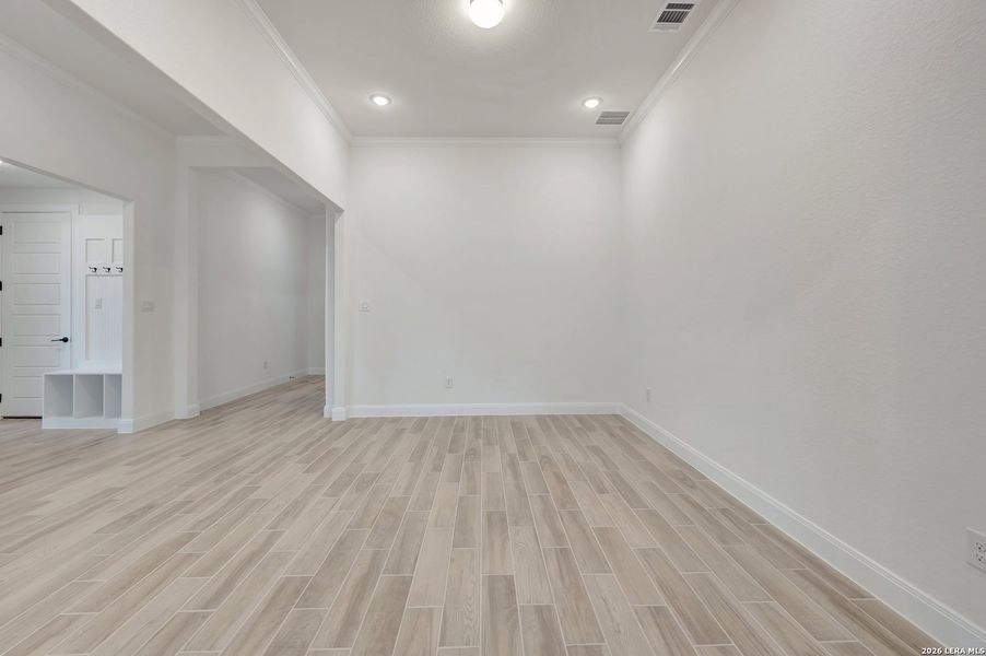 Spacious, unfurnished interior of a new home in Everly Estates, San Antonio (Image 21).