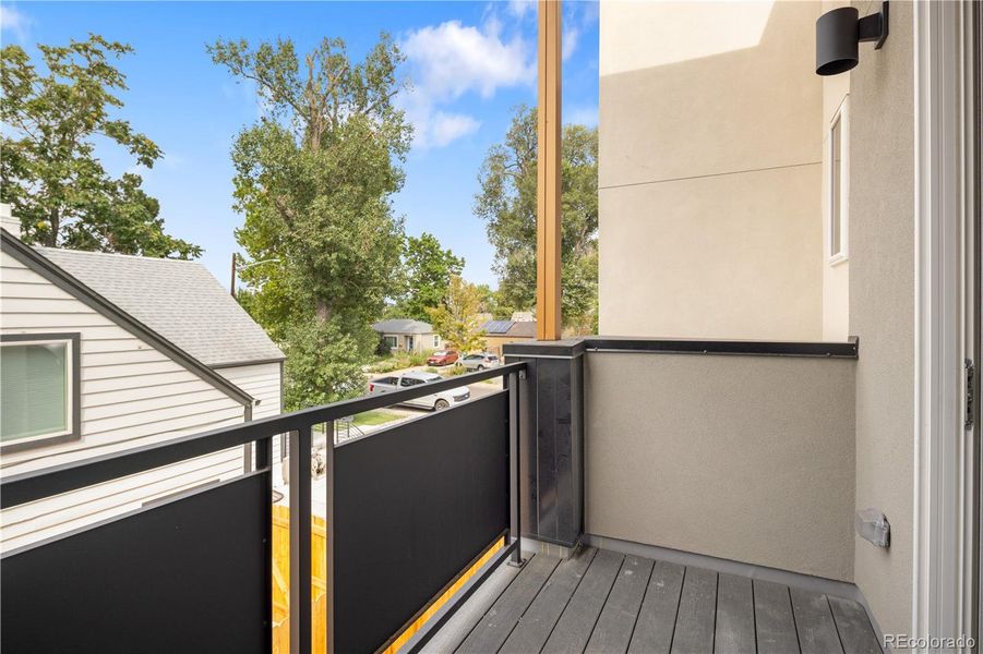 Coffee or Cocktail - enjoy a few minutes of R & R.