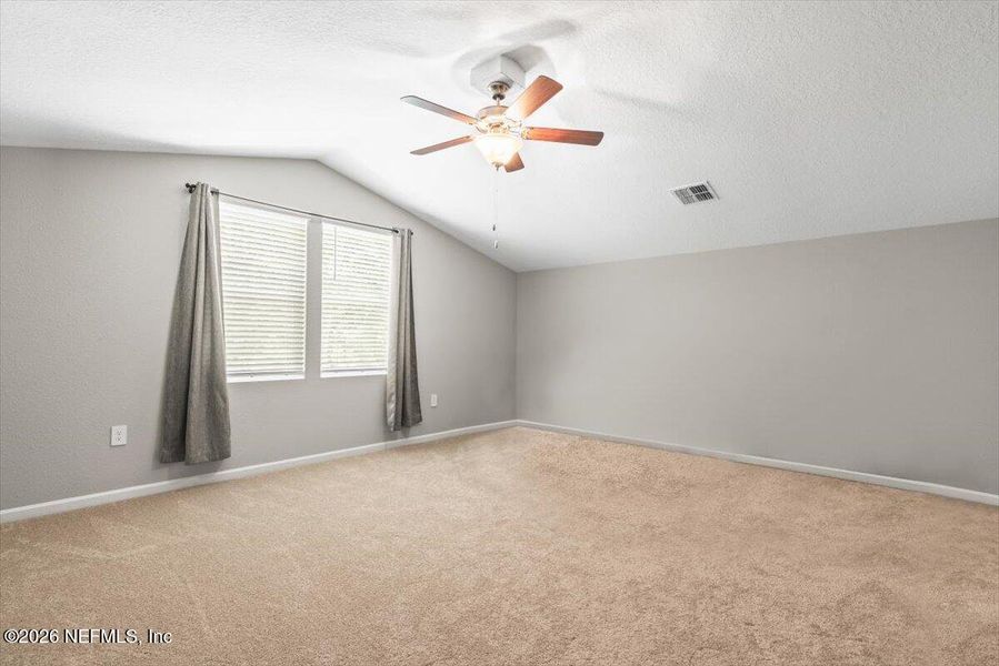 Spacious, unfurnished interior of a new home in Pecan Ridge, Jacksonville (Image 21).