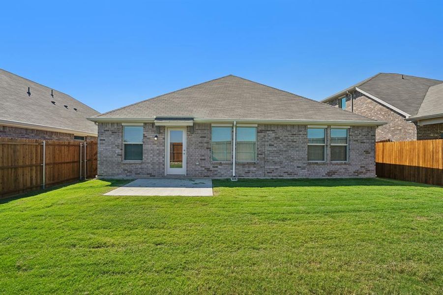 Exterior details and patio area of a home in Stonehaven, Seagoville (Image 19). Exterior details and patio area of a home in Stonehaven, Seagoville (Image 19).