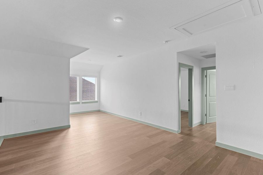 Spacious, unfurnished interior of a new home in Westland Ranch 50' Homesites, League City (Image 46).