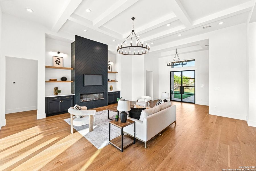 Furnished interior view inside a new home in , Bandera (Image 44).