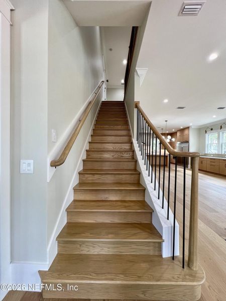 Spacious, unfurnished interior of a new home in , Jacksonville (Image 98).