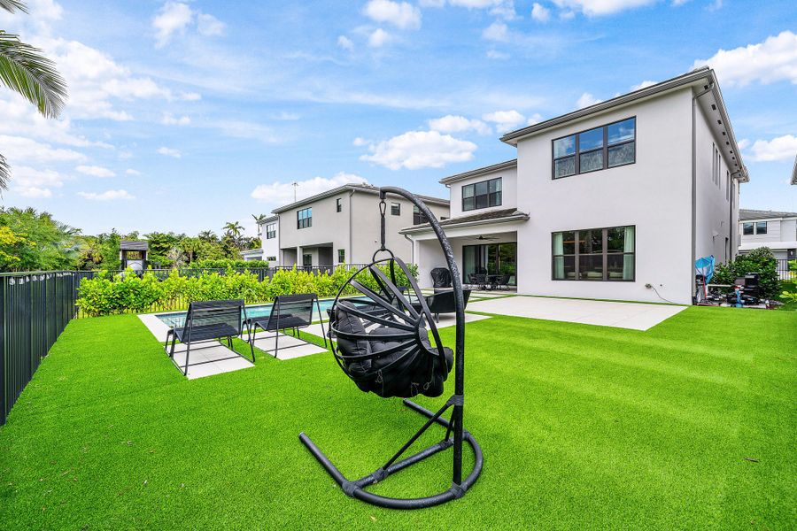 047-8124CrystalDownsAvenue-BocaRaton-FL-