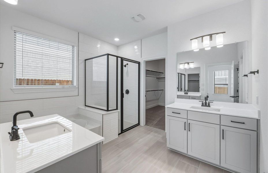 Furnished interior view inside a new home in Santa Rita Ranch, Liberty Hill (Image 10).