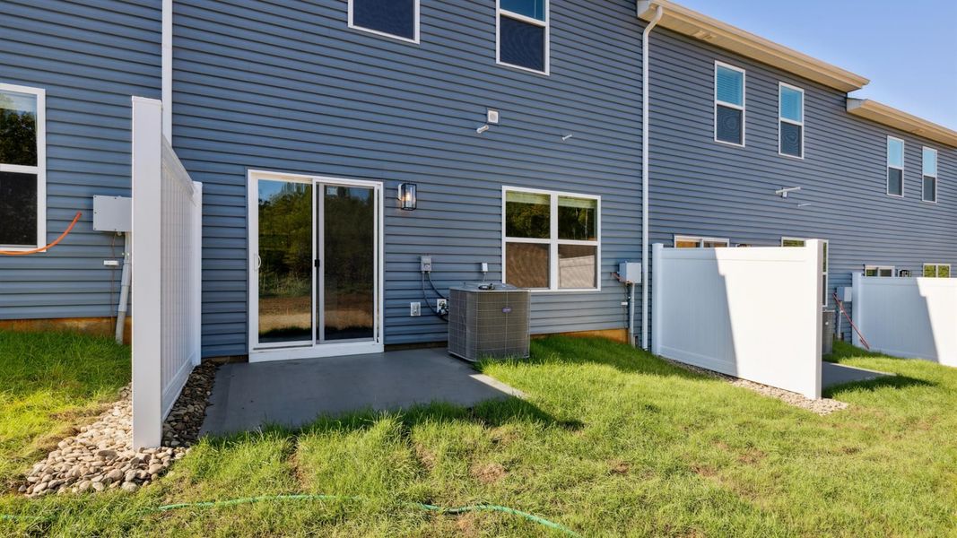 Exterior details and patio area of a home in Cherokee Crossing, Kodak (Image 2).