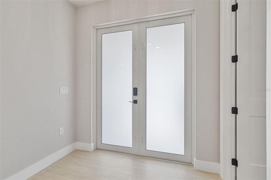 Spacious, unfurnished interior of a new home in , Port Charlotte (Image 23).