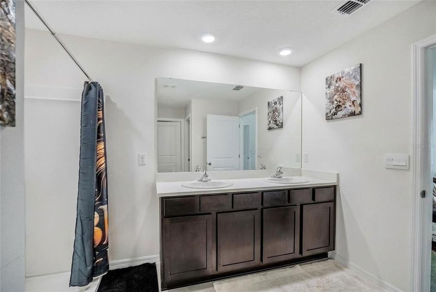 Furnished interior view inside a new home in , Ocala (Image 10).