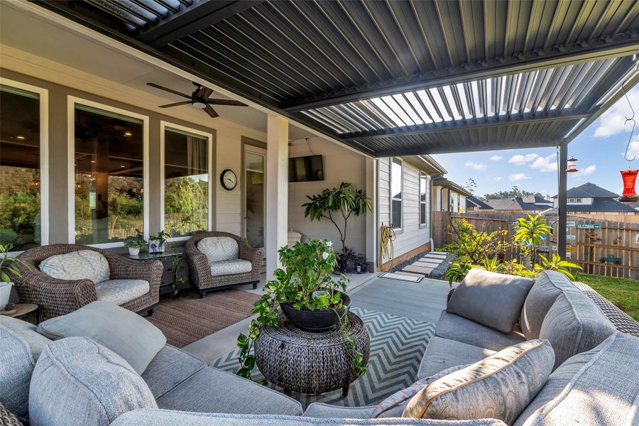 Furnished interior view inside a new home in , Conroe (Image 12).