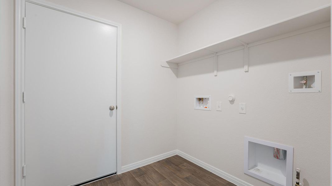 Spacious, unfurnished interior of a new home in Carillon, Manor (Image 9).