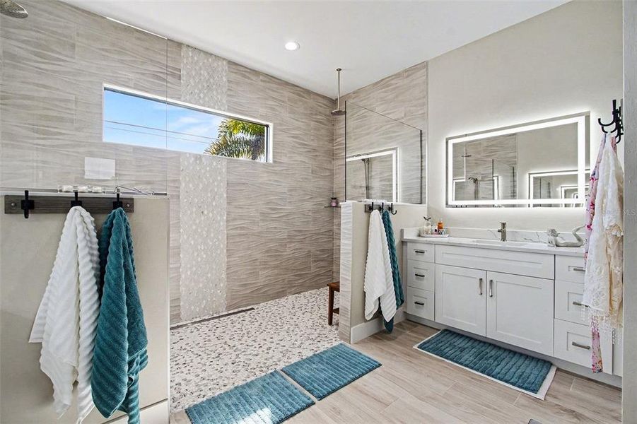 Furnished interior view inside a new home in , Cape Coral (Image 17).