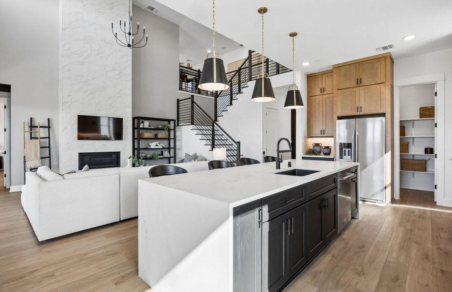 Representative furnished interior of a home built from the Ferris by Pulte Homes in Ryehill, Rosenberg (Image 34).
