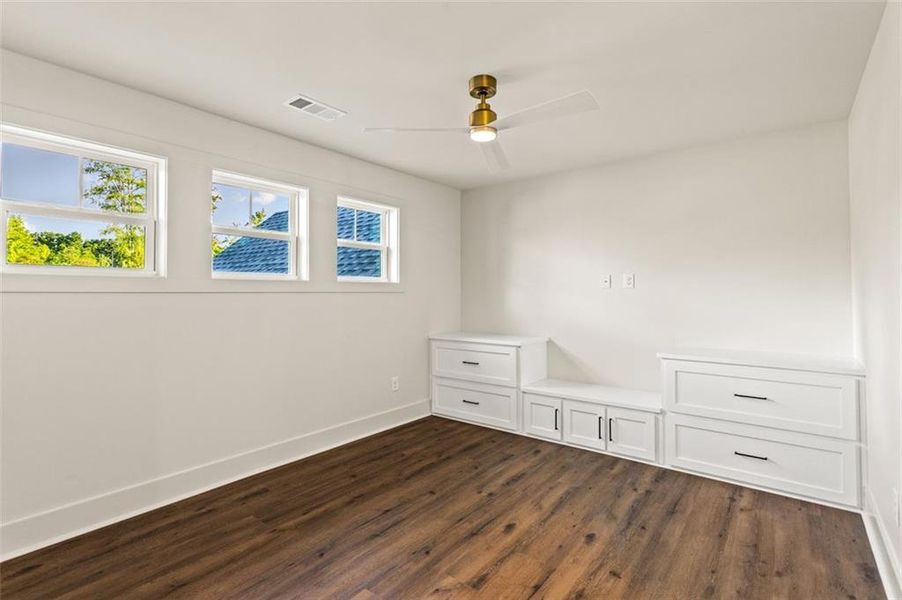 Spacious, unfurnished interior of a new home in , Greensboro (Image 20).