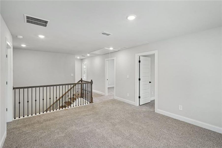 Spacious, unfurnished interior of a new home in Martin Springs - Estate Series, Lawrenceville (Image 23).