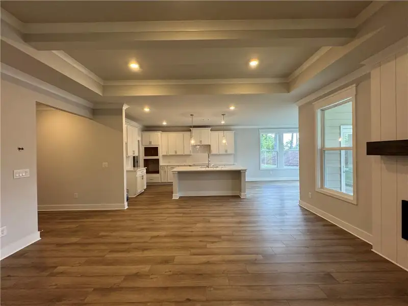 Spacious, unfurnished interior of a new home in Rosewood Lake Preserve, Hoschton (Image 17).
