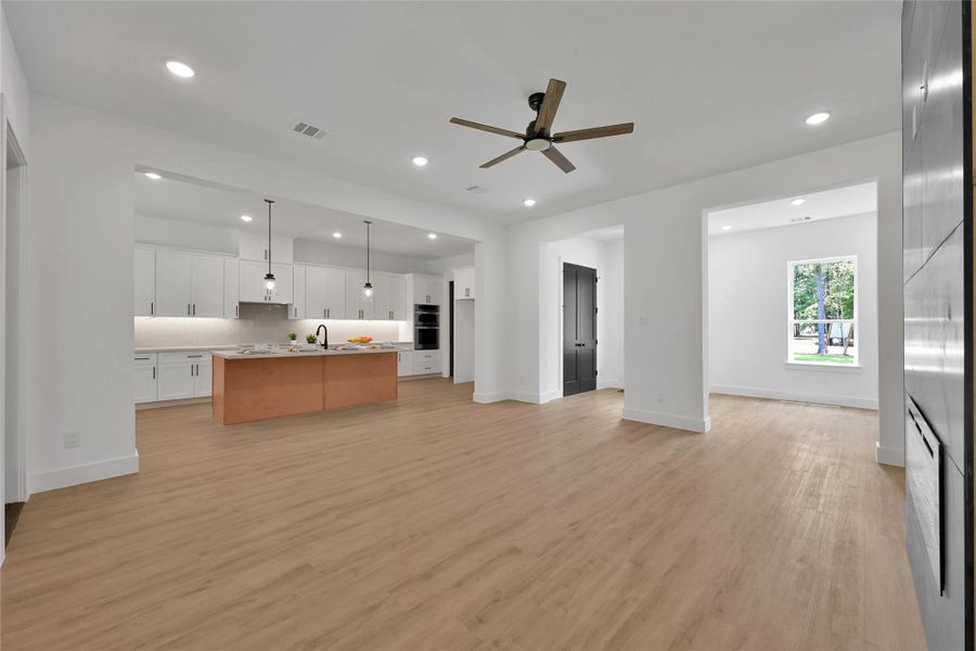 Spacious, unfurnished interior of a new home in , Magnolia (Image 16).