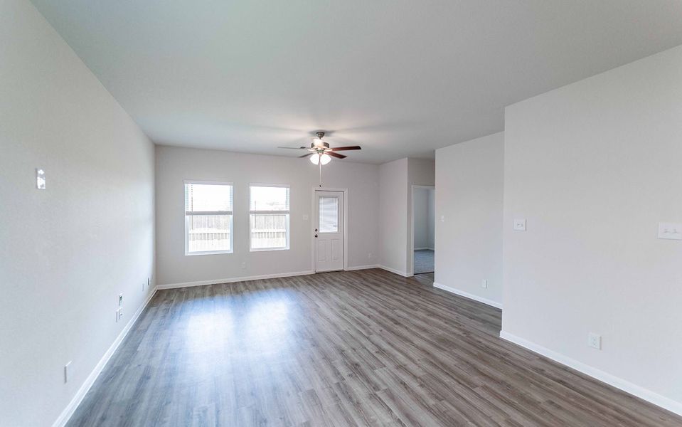 Spacious, unfurnished interior of a new home in Colony at Pinehurst, Pinehurst (Image 14).