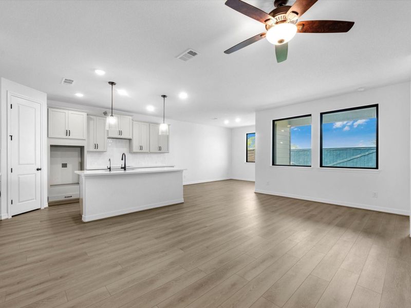 Spacious, unfurnished interior of a new home in Austin Point, Richmond (Image 19).