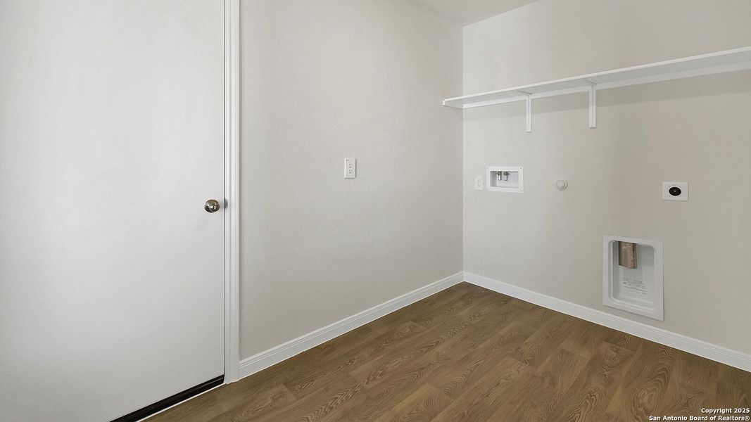 Spacious, unfurnished interior of a new home in Whisper South, San Marcos (Image 17).