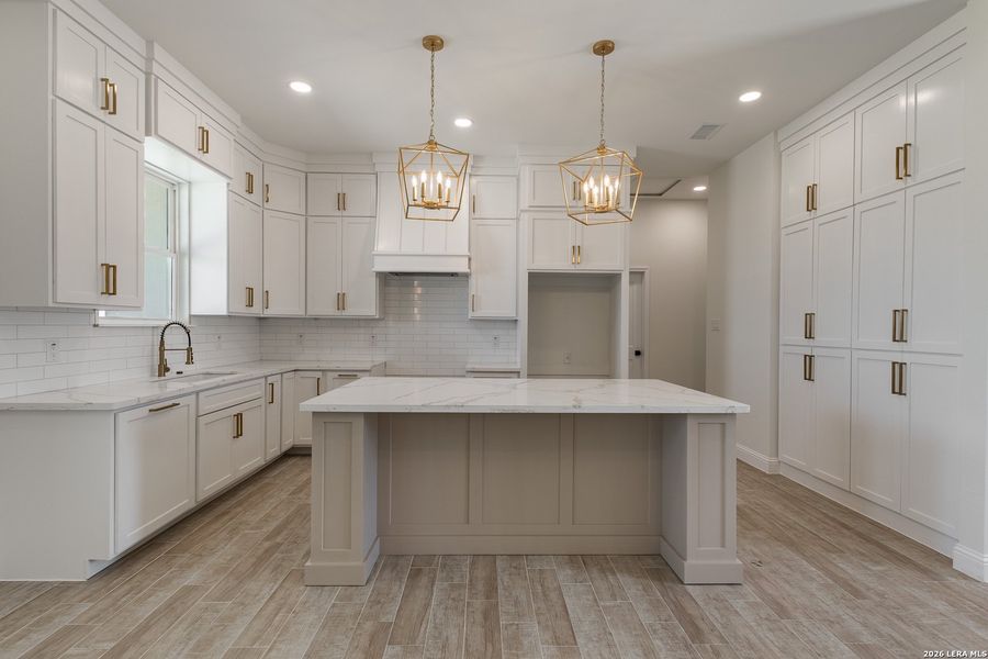 Furnished interior view inside a new home in , Eagle Pass (Image 8).