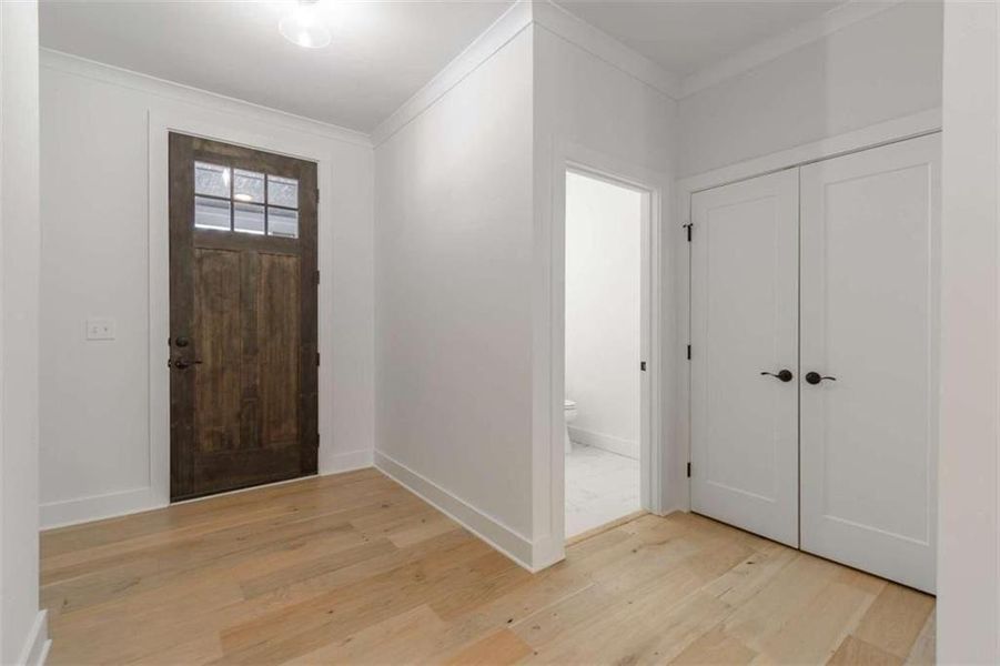 Spacious, unfurnished interior of a new home in , Gainesville (Image 43).