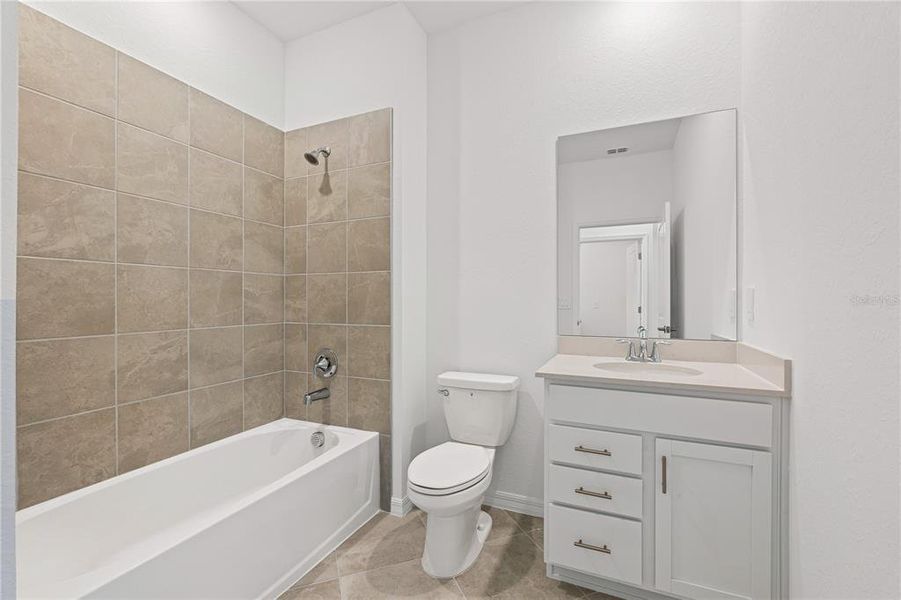 Furnished interior view inside a new home in Legends Cove, Bradenton (Image 12).