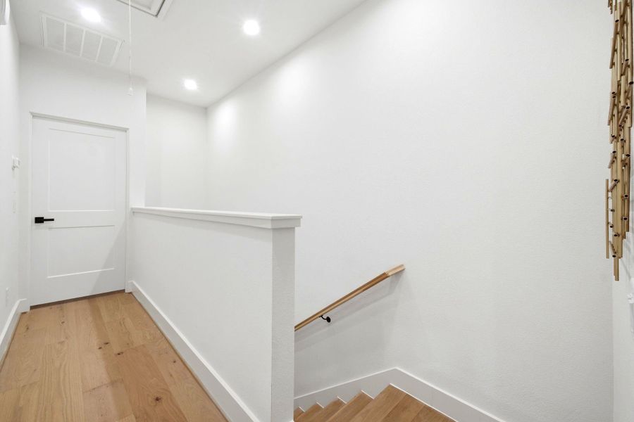 Spacious, unfurnished interior of a new home in , Houston (Image 22).