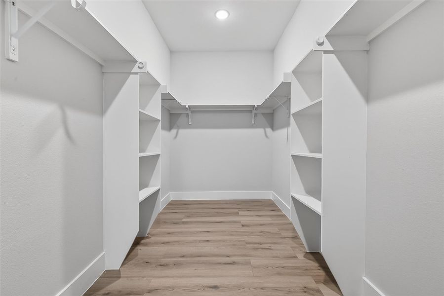 Spacious, unfurnished interior of a new home in Metro Village, Houston (Image 21).