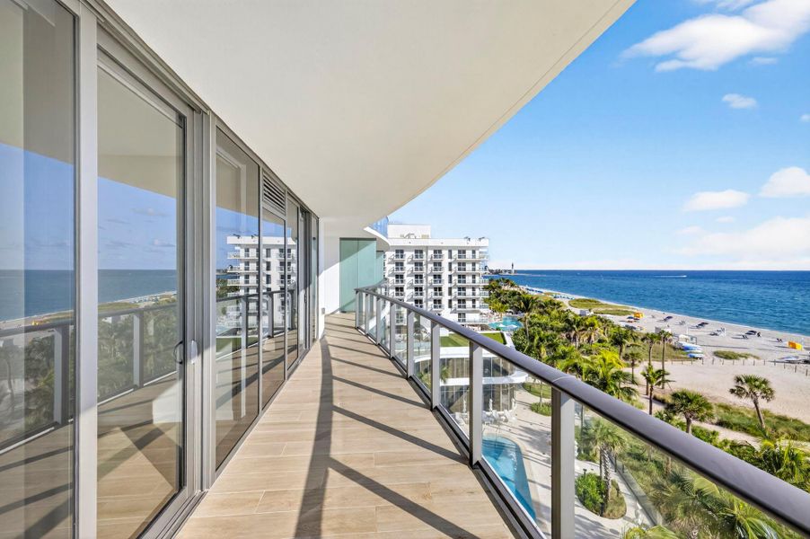 Condo located in Pompano Beach, FL showcasing its design and architecture (Image 28).