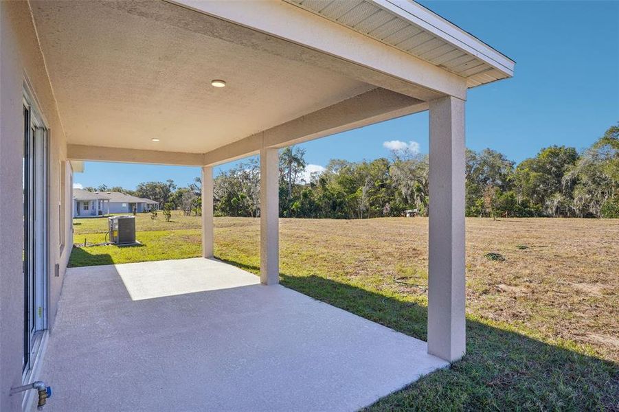 Exterior details and patio area of a home in Silver Lake Estates II, Leesburg (Image 3).