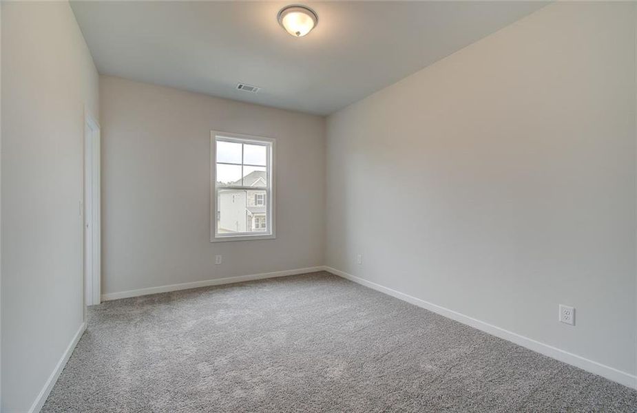 Spacious, unfurnished interior of a new home in Ponderosa Farms Estates, Gainesville (Image 18).