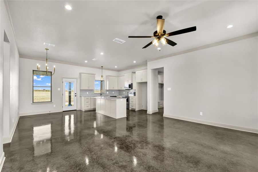 Spacious, unfurnished interior of a new home in , Cresson (Image 38).