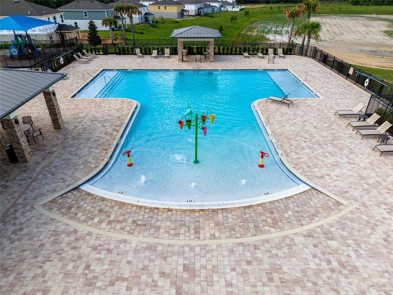 Community amenities in , Howey-in-the-Hills (Image 52).
